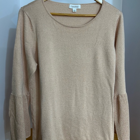 Calvin Klein Sweaters - Calvin Klein Women’s‎ Pink Lightweight Sweater w/ gold flecks